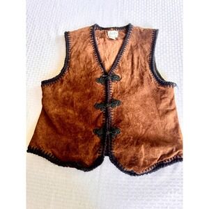 Etosha Vintage 70s Boho Suede Leather Vest Brown Crochet Trim Frog Toggle Large